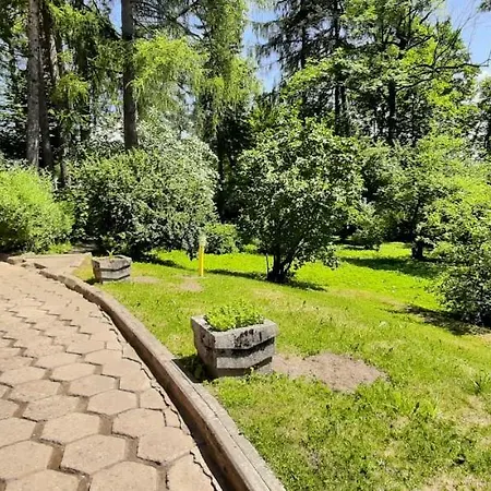 Nauczycielskie Centrum Bed & Breakfast *